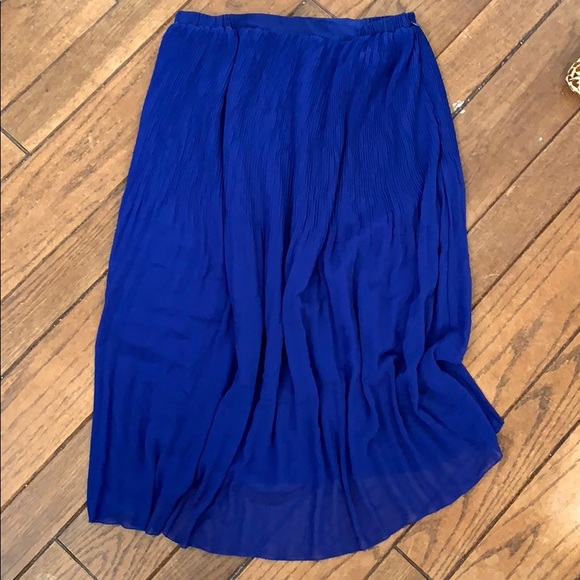 Topshop Dresses & Skirts - Topshop pleated midi maternity skirt